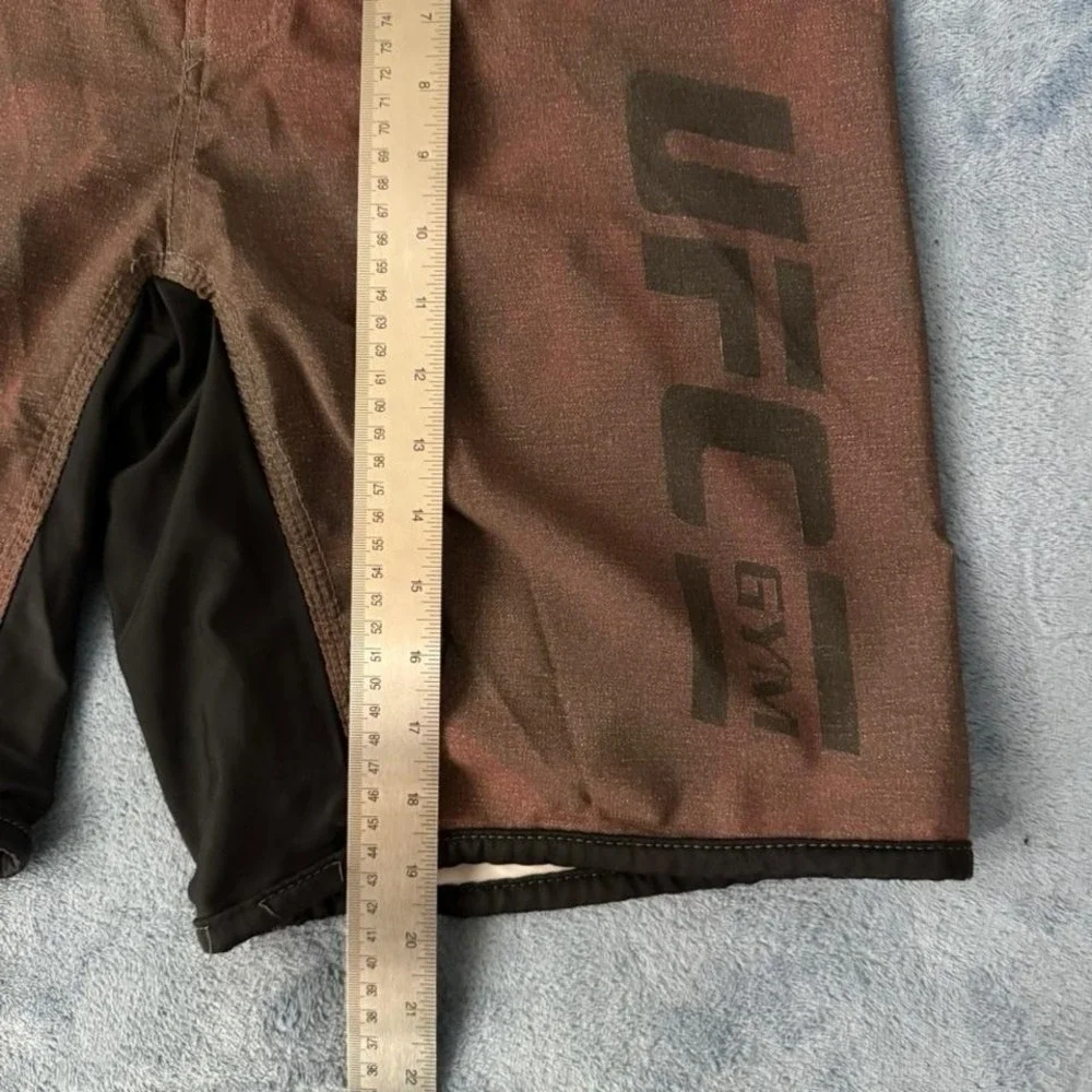 UFC Gym brown gym SHORTS men size 34